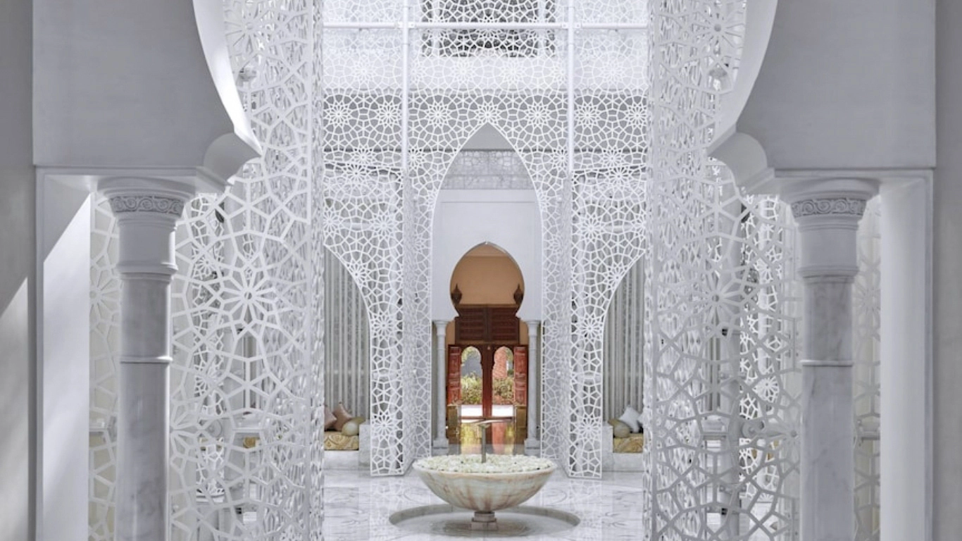 Main entrance and gardens of Iberostar Waves Club Palmeraie Marrakech - All Inclusive hotel in Marrakech