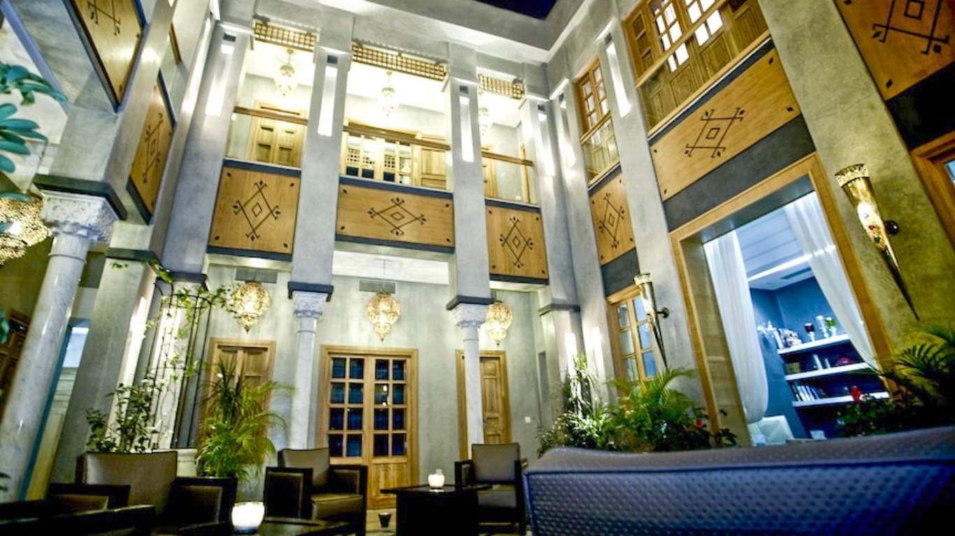 Luxury riads in Marrakech: Riad L'Etoile D'Orient with stylish interiors and a welcoming atmosphere